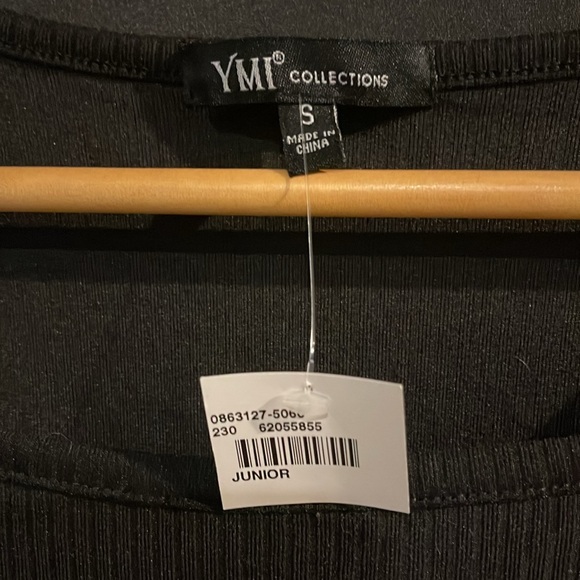 YMI Collections black long sleeve juniors tshirt size small NWT - Picture 4 of 7